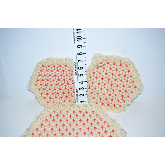 Crochet Trivet Set Three red white Grannycore Floral Hot Pads VTG 1970s - Picture 6 of 8